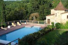 Maison de 2 chambres avec piscine partagee terrasse amenagee et wifi a Puy l'Eveque